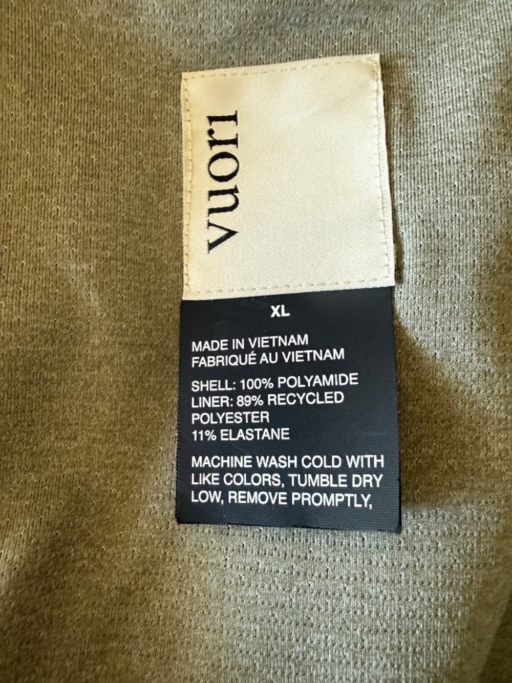 Vuori Elijo Hooded Water Resistant Jacket - Pistachio - Picture 6 of 7